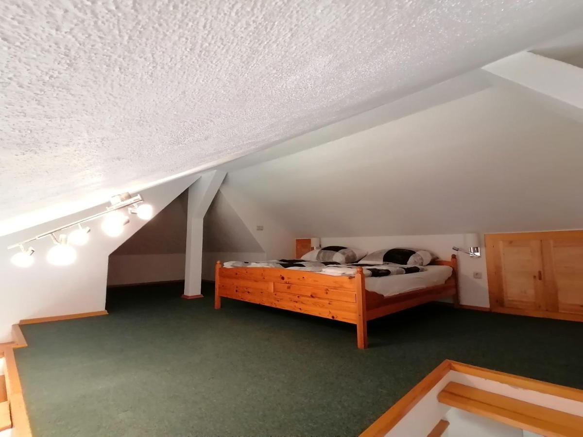 Ferienwohnung Max Schirgiswalde-Kirschau エクステリア 写真
